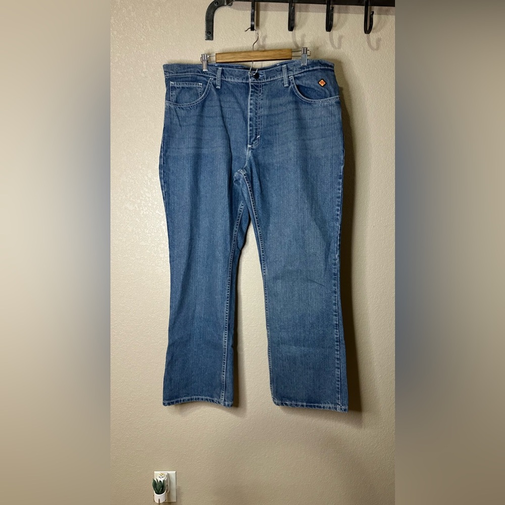 Wrangler Men’s FR Cool Vantage Regular Fit Jeans size 40 x 32. EUC! Only Washed!